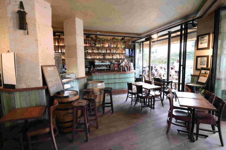 Photo 9 de l'établissement Forum Café