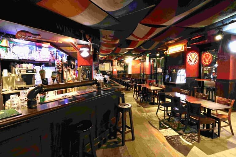 Photo 2 de l'établissement James Hetfeeld's Pub