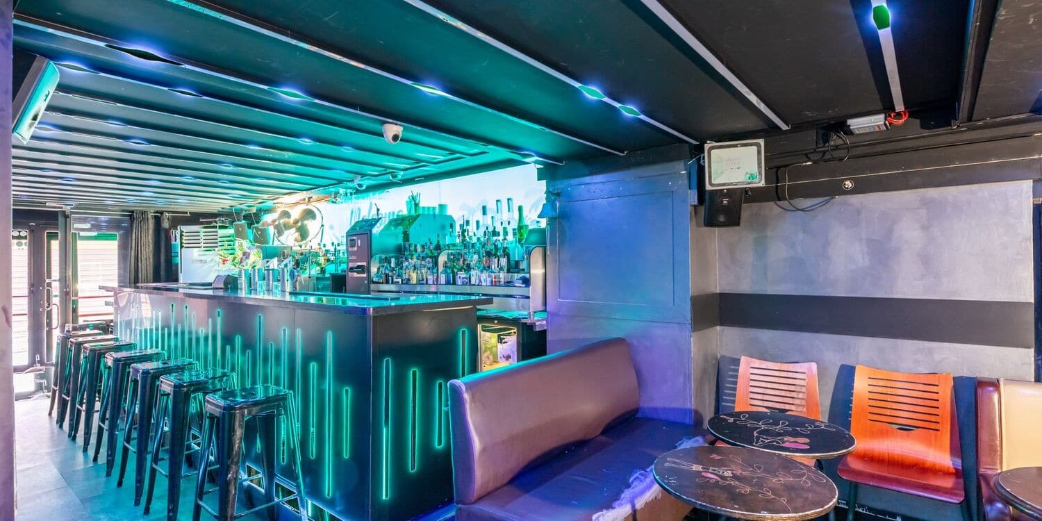 Photo principale de l'établissement Miami Bar
