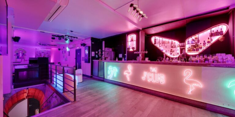Photo 10 de l'établissement The J'Club