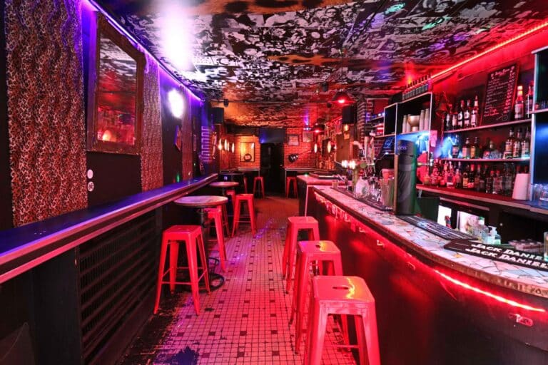 Photo principale de l'établissement Bisou Bisou Bar