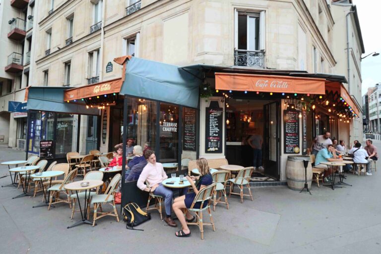 Photo 8 de l'établissement Cafe Colette