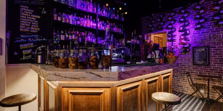 Le Bar