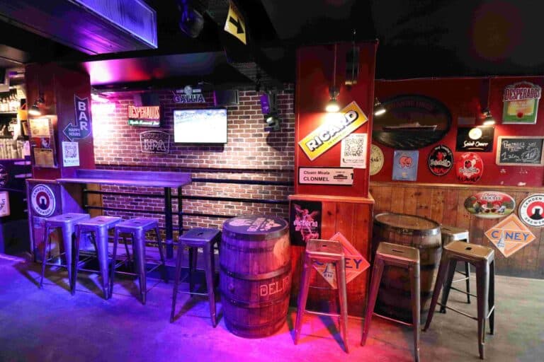 Photo 3 de l'établissement Hide Pub Châtelet