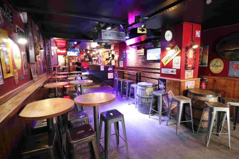 Photo 19 de l'établissement Hide Pub Châtelet