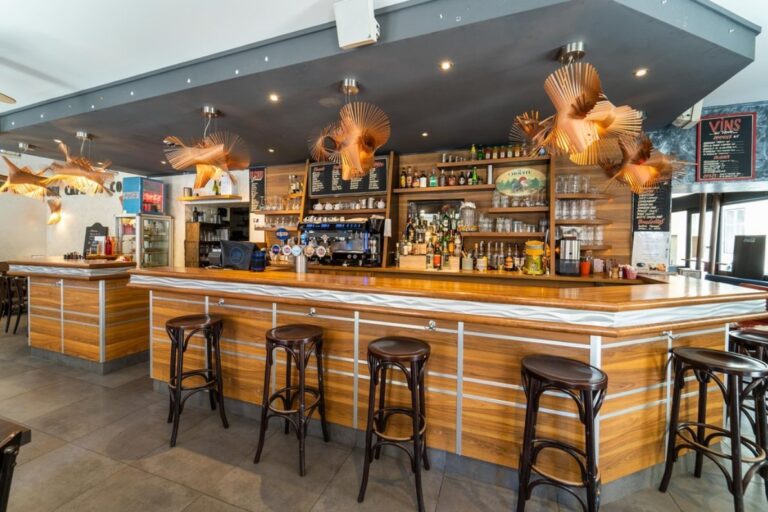 Le Bar