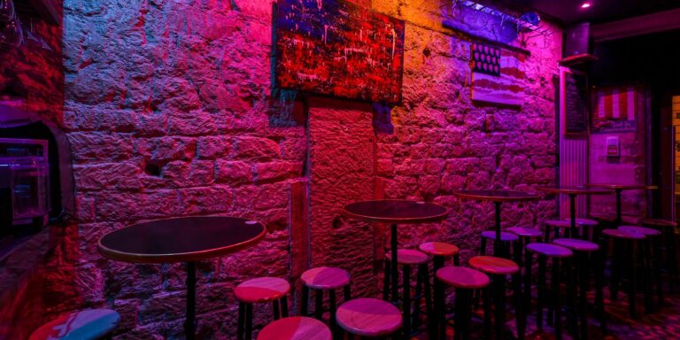 Les tables hautes
