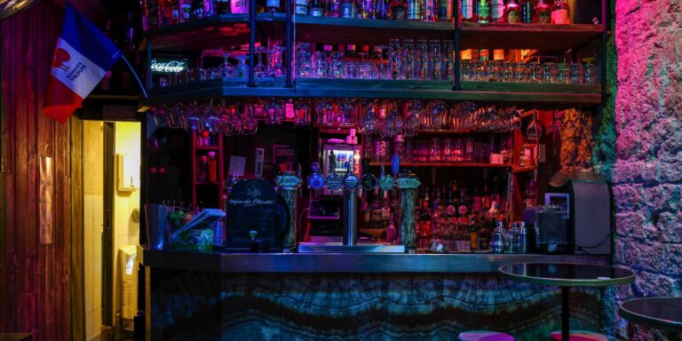 Le Bar