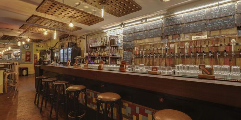 Le Bar
