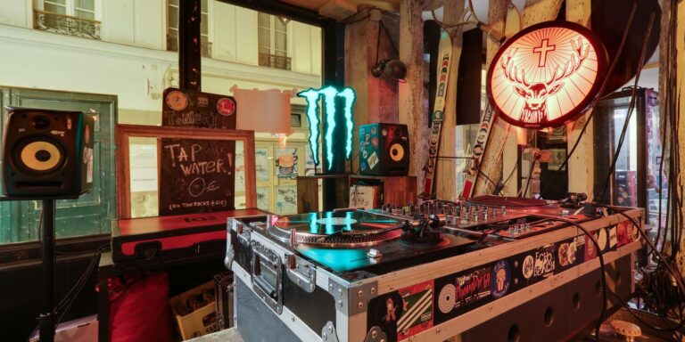La Salle du Bar