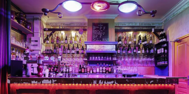 Le Bar