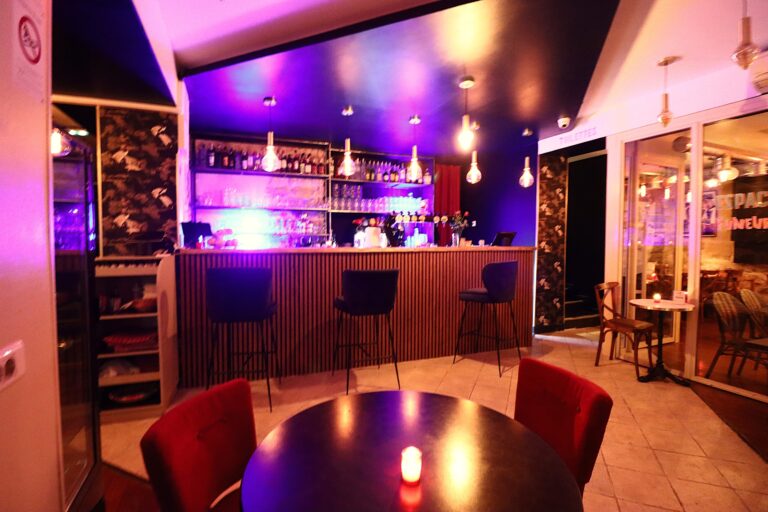 L'Espace bar